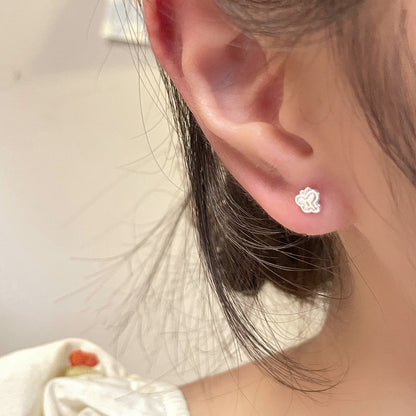 E廠【XDQ10706E】簡約小巧S999純銀不對稱花朵耳環女小清新甜美蝴蝶百搭耳飾潮
 26.04-3