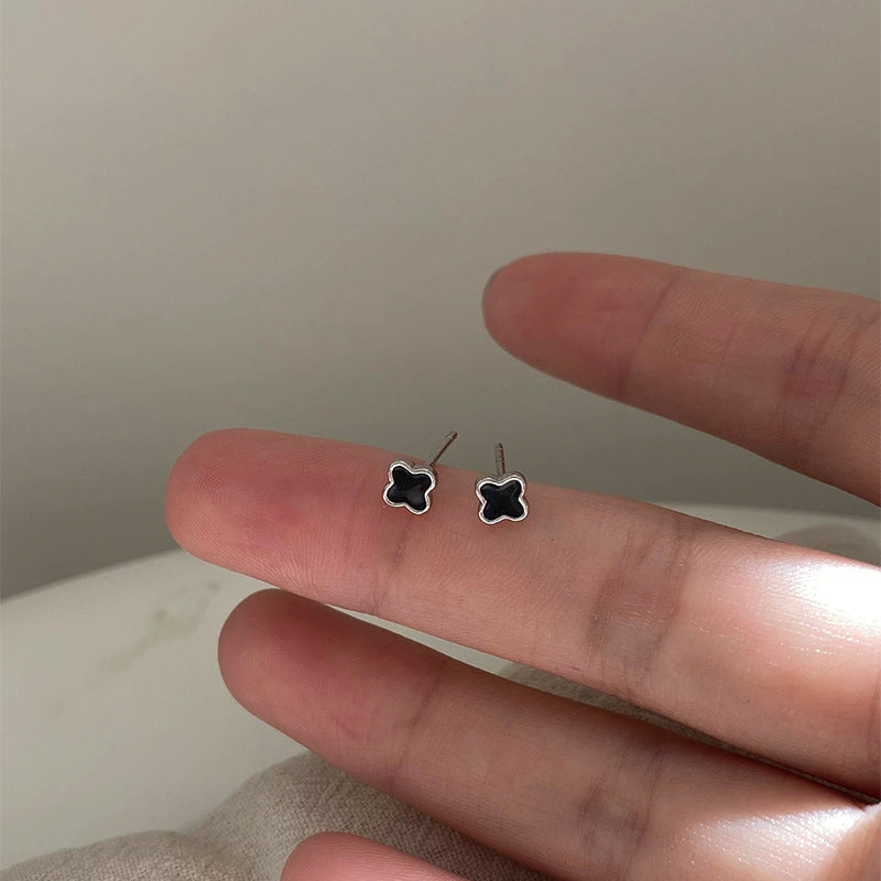 E廠【DQ10932E】S999純銀簡約小巧滴膠四葉草耳環女韓版基本款疊戴百搭耳飾潮
 25.10-3