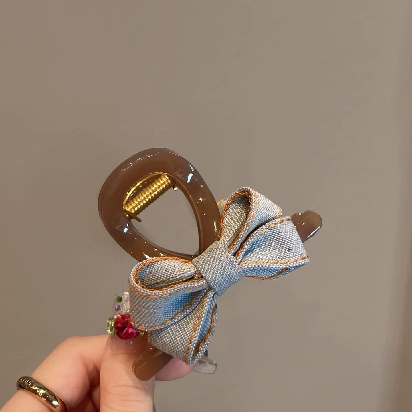 C廠【X484】韓國ins新款牛仔布藝蝴蝶結髮夾女時尚後腦勺抓夾小號鯊魚夾髮飾
 26.06-3