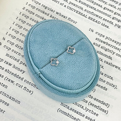 E廠【XDQ11651E】S999純銀小眾設計四葉草耳環女簡約氣質鏤空花朵日常百搭耳飾
 26.03-2