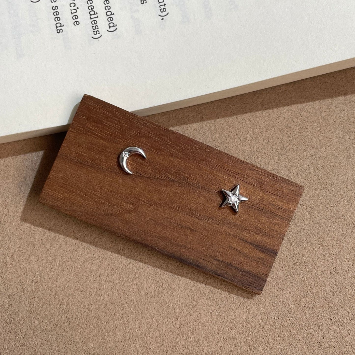 F廠【DQ10441E】S999純銀不對稱耳環女小眾精緻星月耳環韓版百搭星星月亮耳飾
 25.09-1