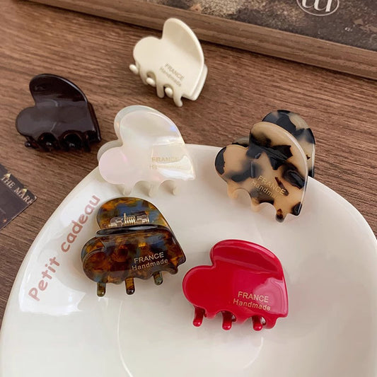 C廠【P44】法式醋酸愛心小抓夾女2025新款後腦勺髮卡夾子鯊魚夾秋冬髮夾頭飾
 25.12-2「C廠-單筆結帳需滿，NT$500出貨(不含運費)」