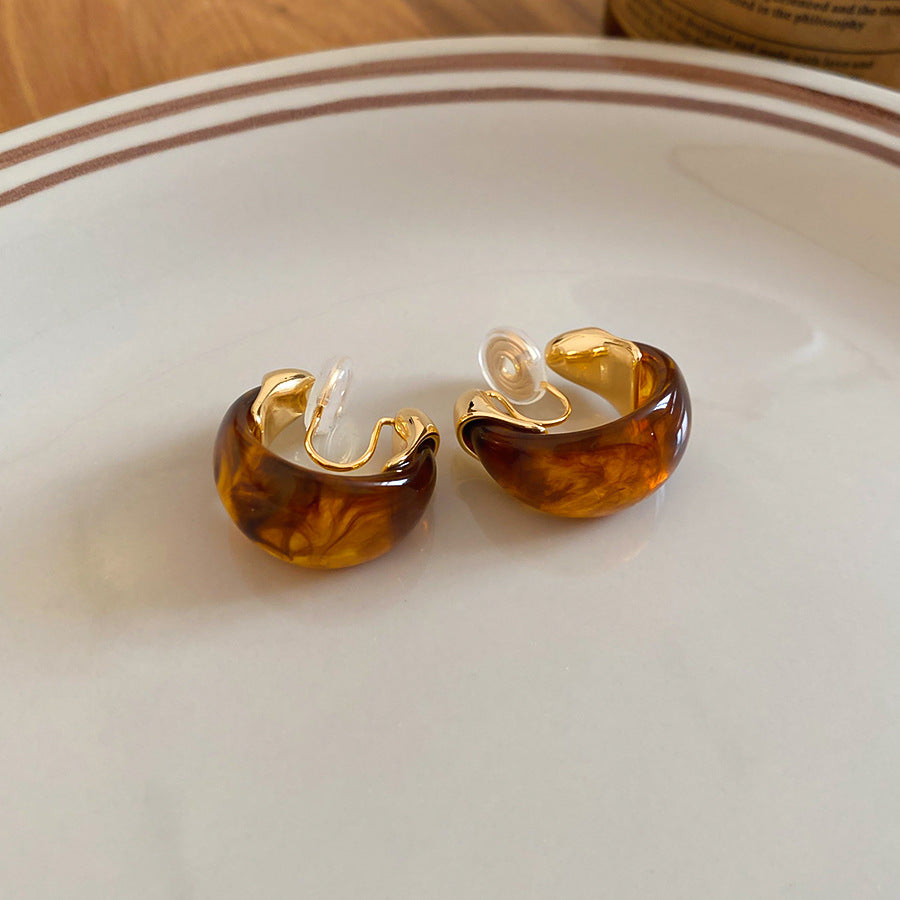 A廠【HE29164】秋冬新款咖色樹脂U型耳夾復古美拉德無耳洞耳環輕奢高級感耳飾女
 25.11-1