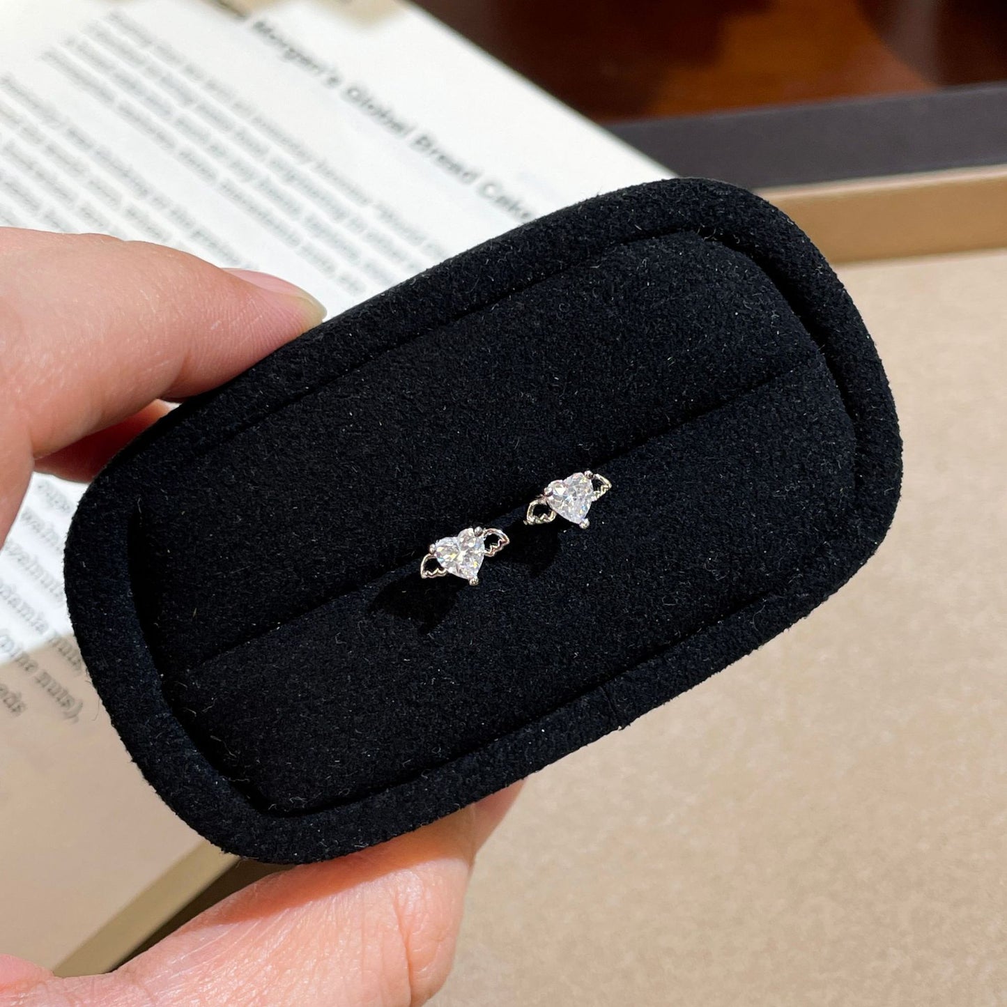 F廠【XDQ10860E】足銀999純銀天使愛心小耳環女鋯石小眾設計高級感養耳洞耳飾
 25.10-5