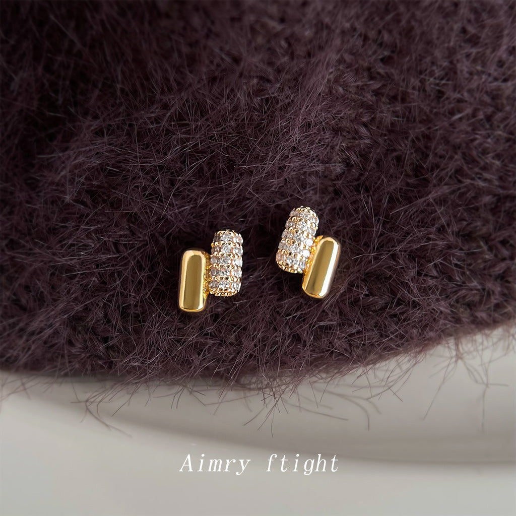 A廠【7179】個性小巧簡約迷你版 925銀針微鑲鋯石膠囊小耳環女高級感百搭耳飾
 25.12-1