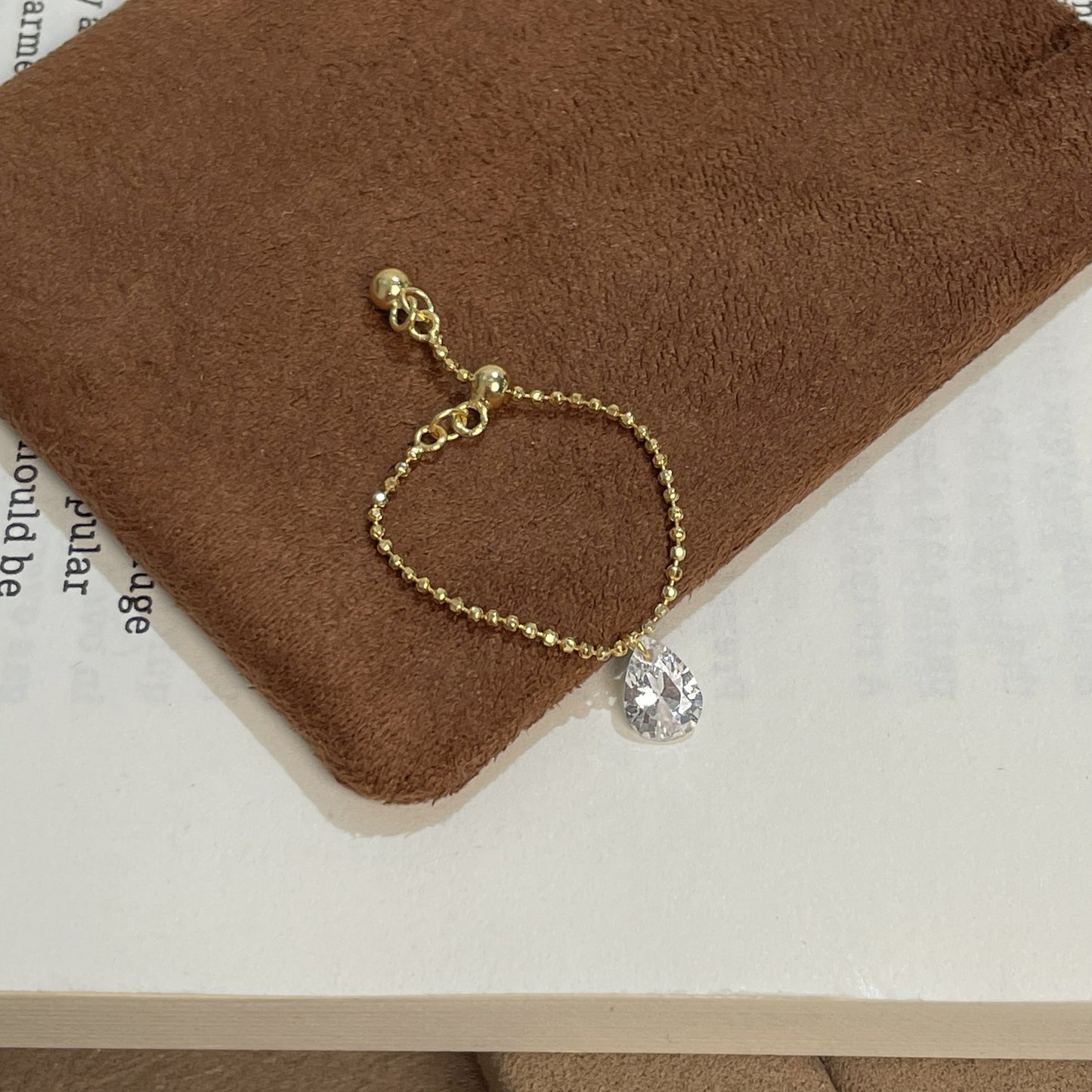 E廠【DQ8154R】S925純銀簡約高級感水滴鋯石戒指女ins時尚氣質抽拉調整戒指
 25.10-3