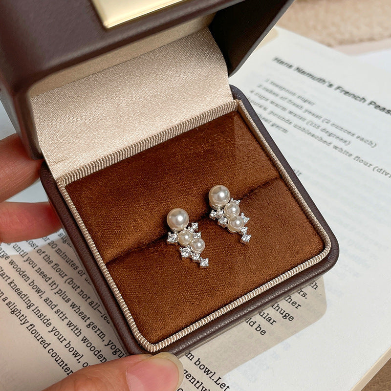 E廠【DQ11167E】法式高級感葡萄串仿珍珠耳環女S925純銀溫柔時尚鋯石顯白耳飾
 25.10-3