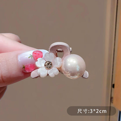 C廠【J36】精緻百搭花朵珍珠小抓夾氣質時尚碎髮夾子小髮卡前額瀏海夾頂夾
 26.05-3「C廠-單筆結帳需滿，NT$500出貨(不含運費)」