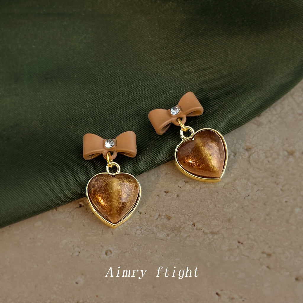 C廠【7018】秋冬熱賣美拉德風咖色大地色蝴蝶結愛心銀針耳環新款耳飾
 25.11-1