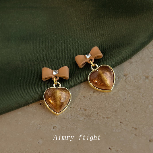 C廠【7018】秋冬熱賣美拉德風咖色大地色蝴蝶結愛心銀針耳環新款耳飾
 25.11-1