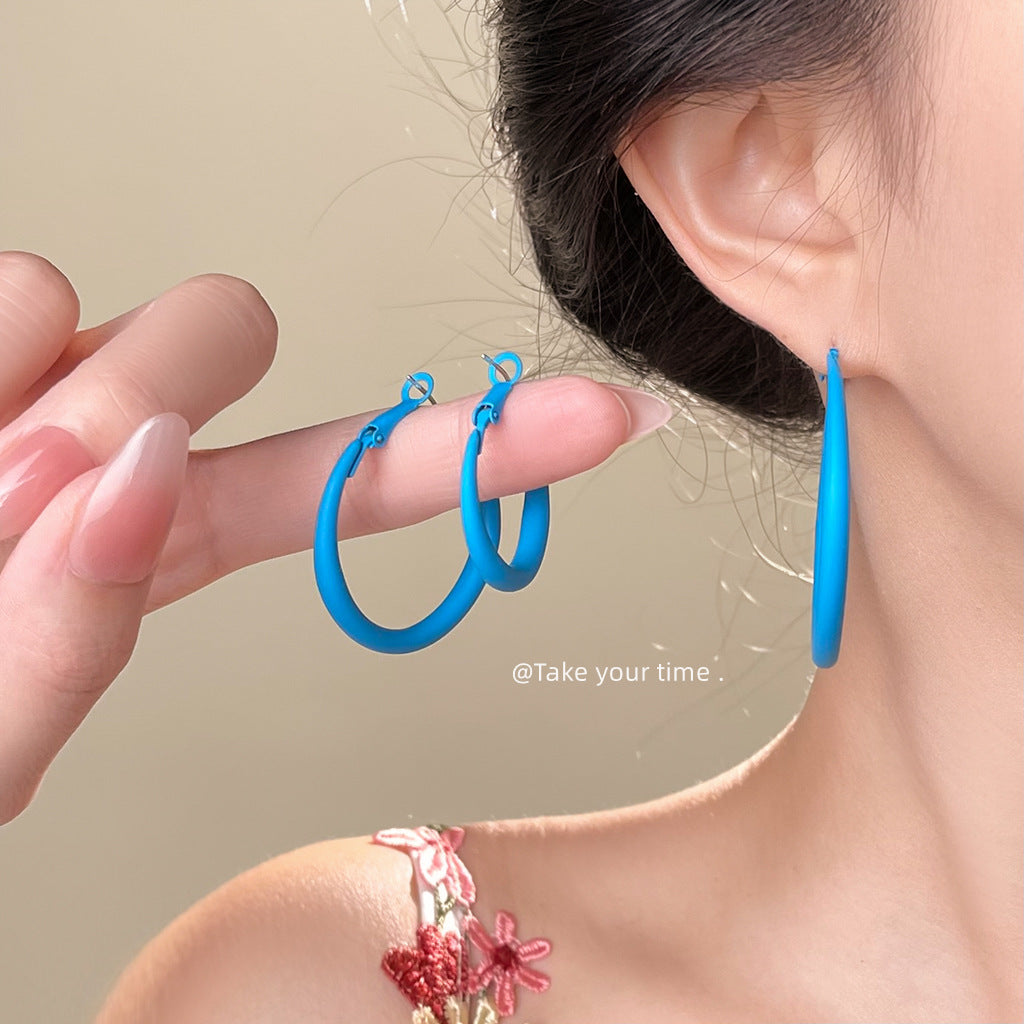 C廠【6047】度假風~烤漆質感甜美藍氣質辣妹圓形幾何清新耳扣飾品 25.05-3