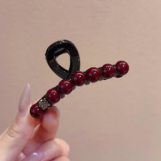 C廠【Y1043】高級感紅色珍珠抓夾女新款髮量少髮抓後腦勺洋氣鯊魚夾子新年頭飾
 26.01-1