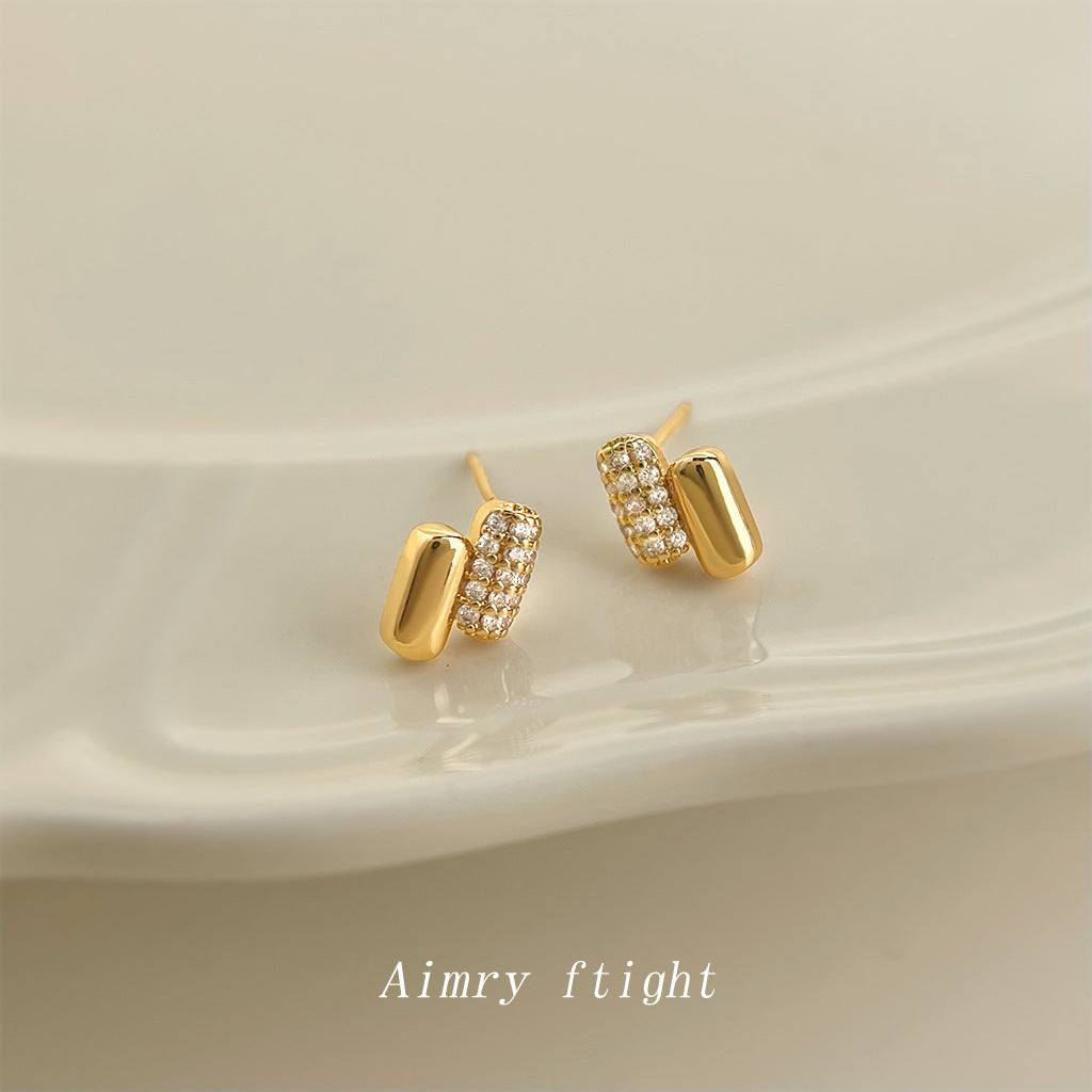 A廠【7179】個性小巧簡約迷你版 925銀針微鑲鋯石膠囊小耳環女高級感百搭耳飾
 25.12-1