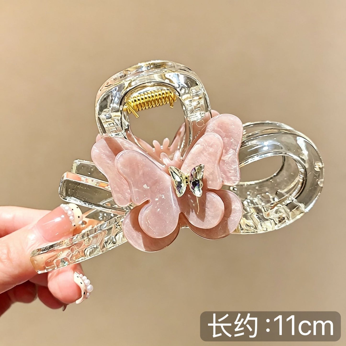 C廠【X530】超仙甜美風淺粉紅立體蝴蝶抓夾女高級感鯊魚夾新款少女心全盤髮夾 26.07-1「C廠-單筆結帳需滿，NT$500出貨(不含運費)」