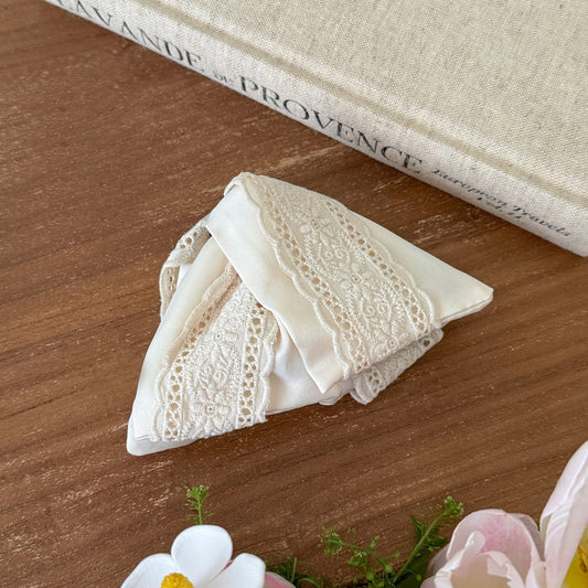 C廠【X24】韓系米白蕾絲貝殼抓夾女優雅時尚高級感髮夾後腦勺盤髮鯊魚夾髮飾
 26.03-3