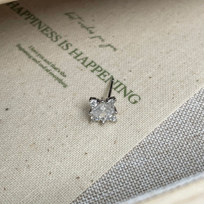 F廠【DQ10067E】S925純銀小眾設計四芒星方糖耳環女精緻鋯石耳骨釘百搭耳飾潮
 25.09-1