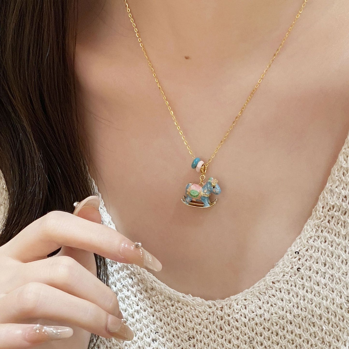 F廠【DQ2236N】馬卡龍歡樂搖搖木馬項鍊女S925純銀輕奢精緻琺瑯生肖馬鎖骨鏈
 25.11-1