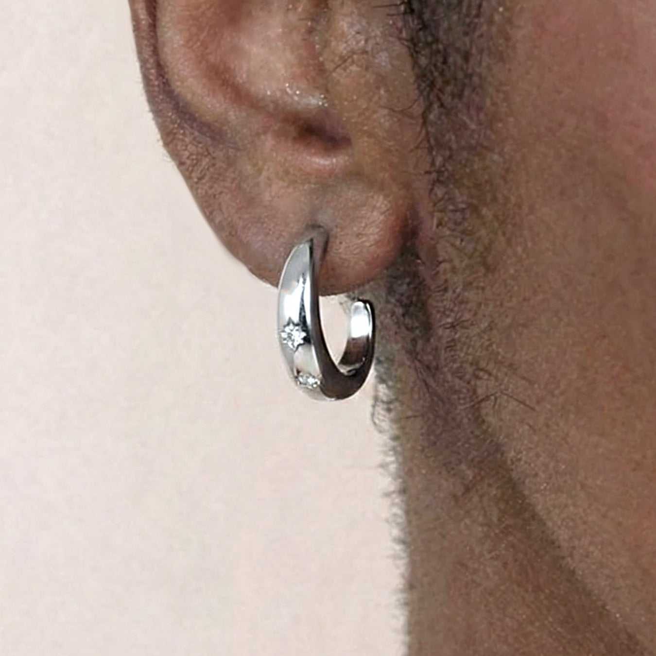 B廠【F068】跨境小眾ins冷淡風C型鑲嵌鋯石耳環不鏽鋼材質鍍18k真金百搭耳飾
 26.01-2