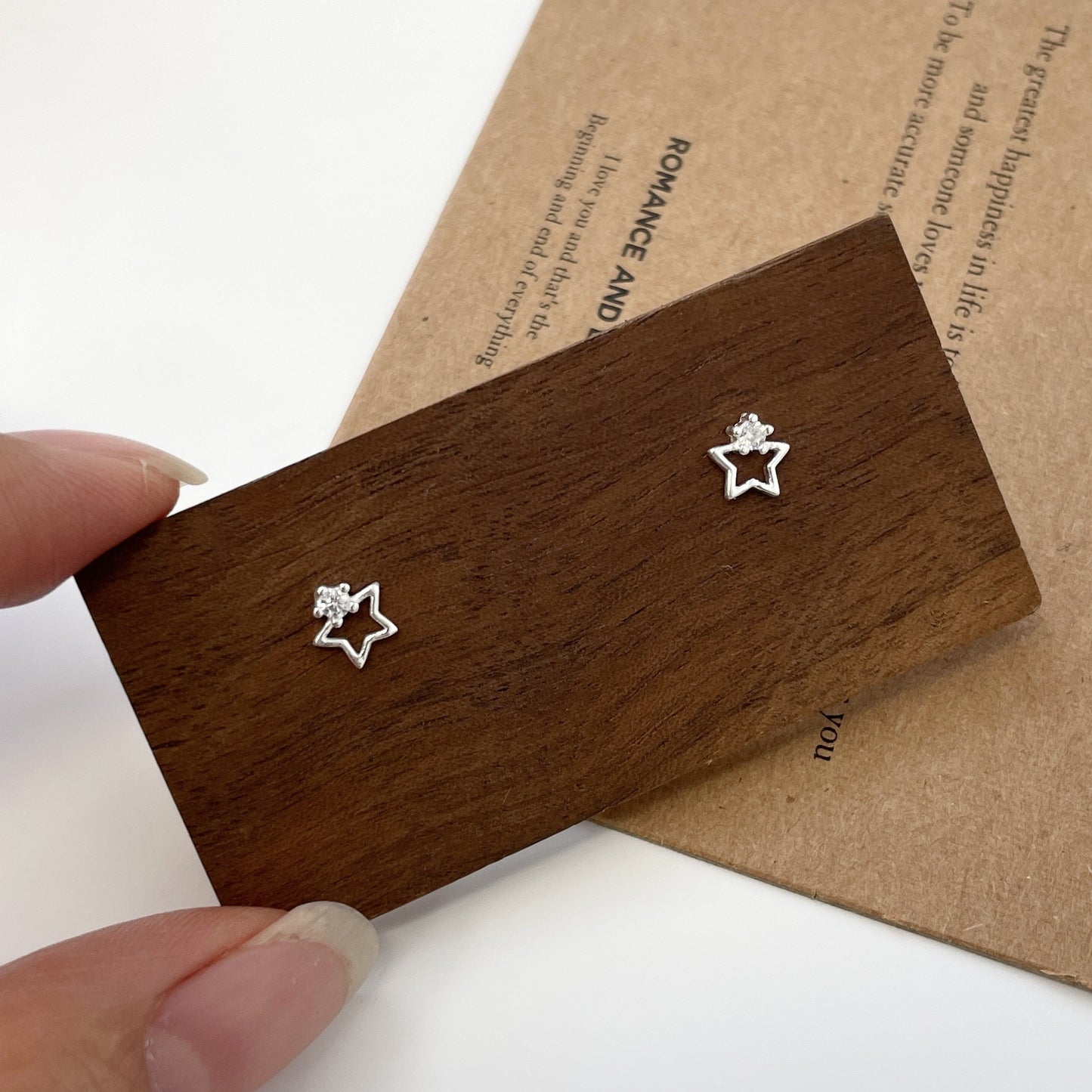 E廠【XDQ11362E】小眾設計感S999純銀星星閃鑽耳環女簡約鏤空五角星百搭耳飾品
 25.12-1