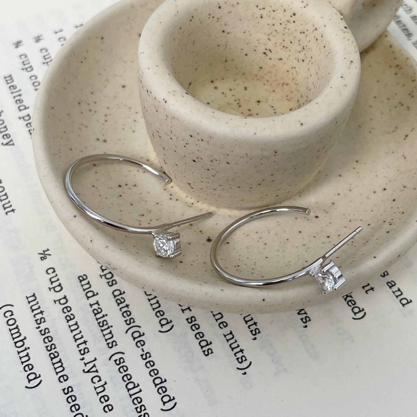 E廠【XDQ11680E】通體S925純銀單鑽素圈耳環冷淡風高級感鑲鋯石氣質耳環耳飾女
 25.11-4