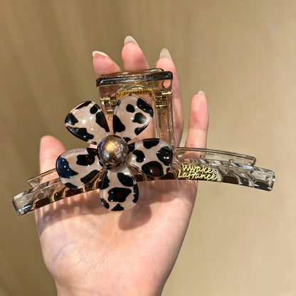 C廠【X533】氣質豹紋花朵抓夾女2026新款高級感後腦勺髮夾盤發大號鯊魚夾髮飾 26.07-1「C廠-單筆結帳需滿，NT$500出貨(不含運費)」
