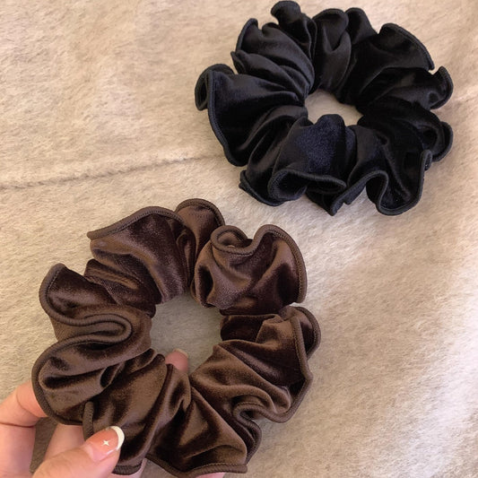 C廠【C81】韓國東大門絲絨小腸髮圈~百搭基本款紮頭髮橡皮筋黑色髮繩頭繩女
 25.12-4「C廠-單筆結帳需滿，NT$500出貨(不含運費)」