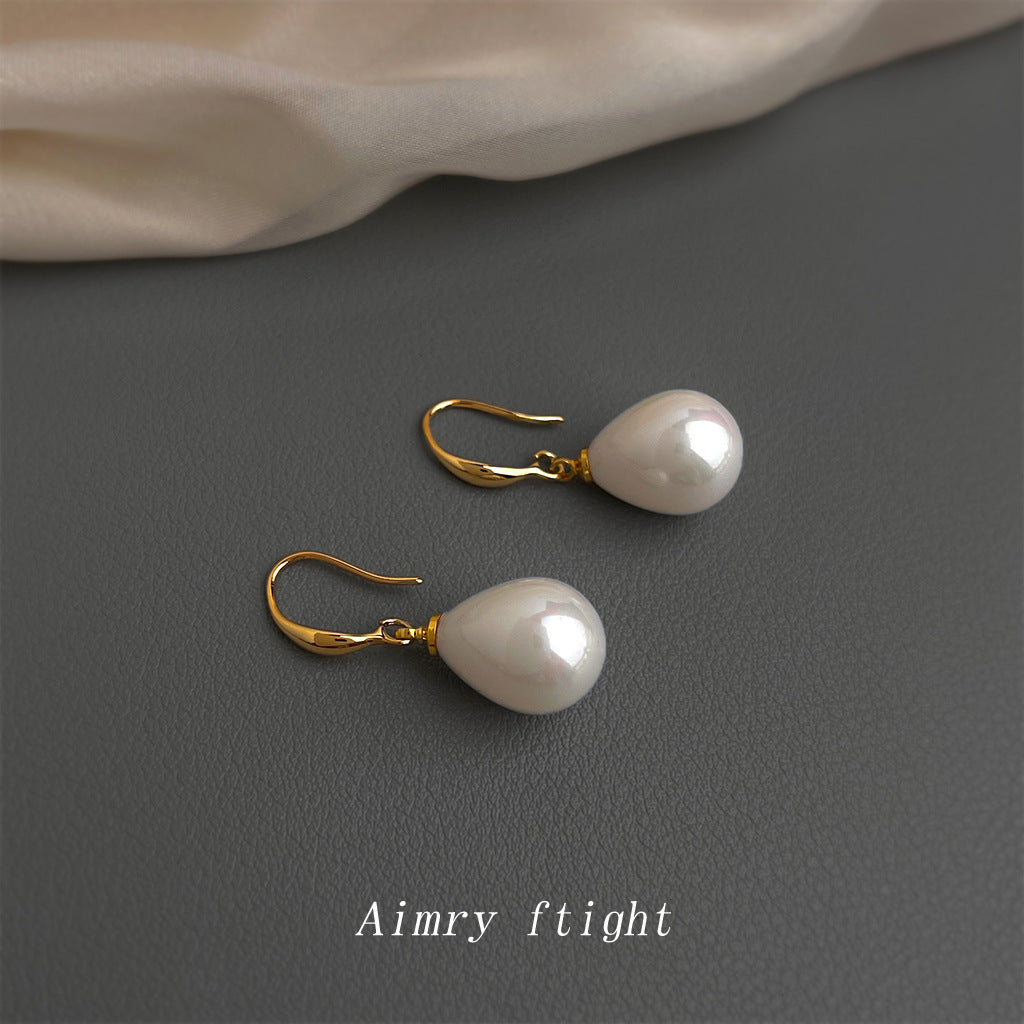 C廠【7026】彩光珍珠清新甜美水滴新款簡約百搭通勤高級感耳飾
 25.11-2