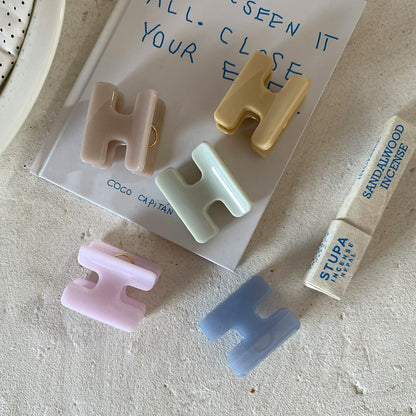 C廠【X131】小號高馬尾H字母抓夾2026高級感髮抓後腦勺半紮髮鯊魚夾髮卡髮飾
 26.04-3