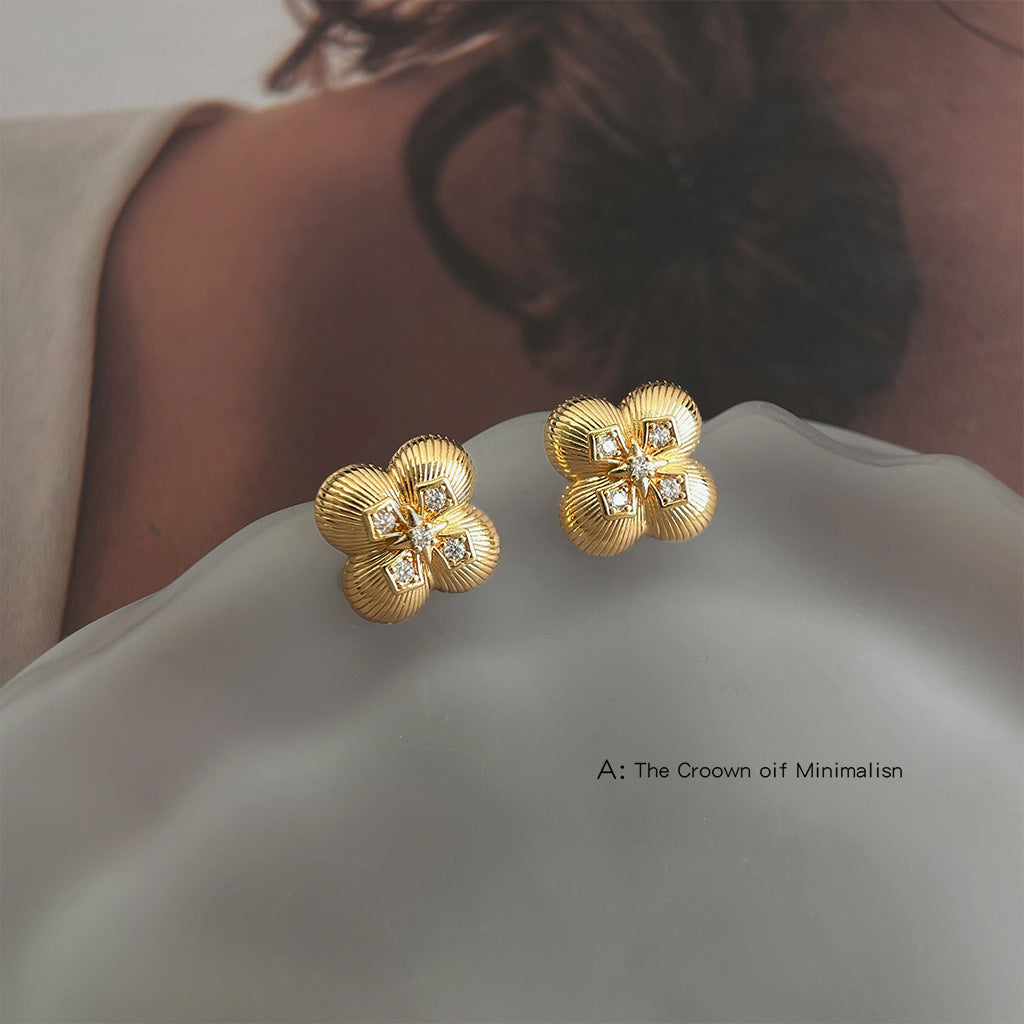 A廠【6545】時尚高級感微鑲鋯石925銀針電鍍14K四葉花新款耳環女飾品
 25.11-3