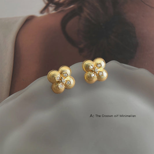 A廠【6545】時尚高級感微鑲鋯石925銀針電鍍14K四葉花新款耳環女飾品
 25.11-3