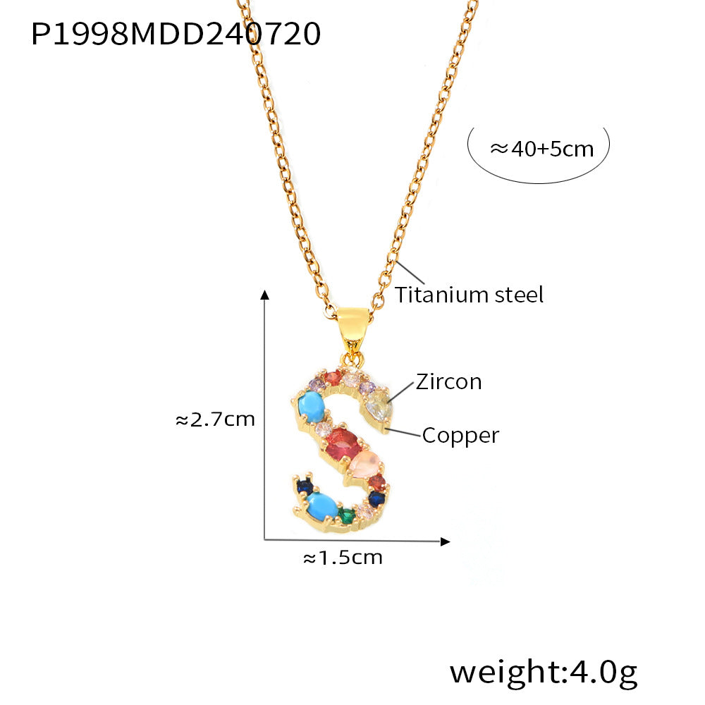B廠【P1998】歐美跨境銅微鑲彩色鋯石26個英文字母個性單獨吊墜小眾嘻哈鎖骨鏈 24.07-4