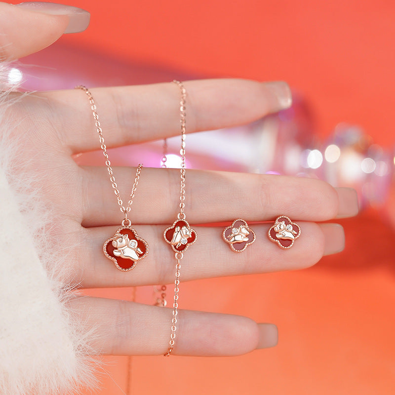 D廠【YC2903N】原創純銀S925純銀四葉花小馬項鍊手鍊耳環生肖本命年個性首飾
 25.11-3