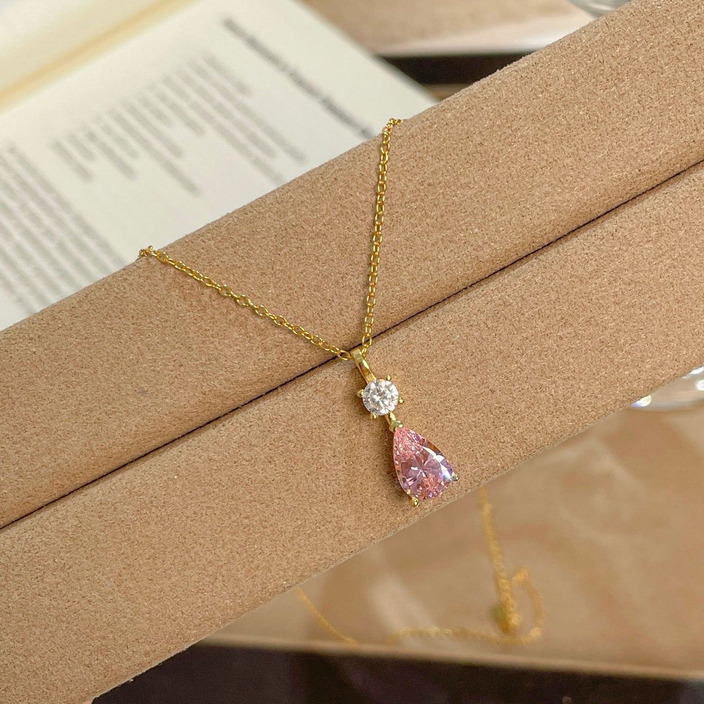 E廠【DQ1992N】S925純銀韓系甜美粉色水滴項鍊簡約精緻爆閃鋯石鎖骨鏈
 25.10-3