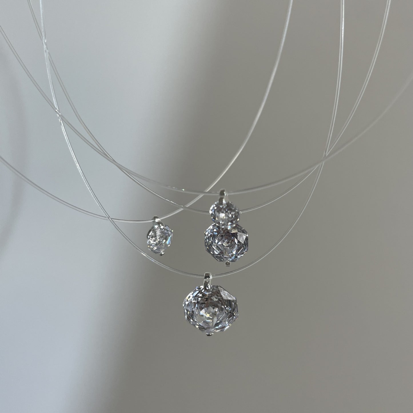 F廠【DQ2212N】S925純銀精緻玫瑰切閃鑽石耳機女人魚淚隱形魚線百搭鎖骨鏈 25.07-4