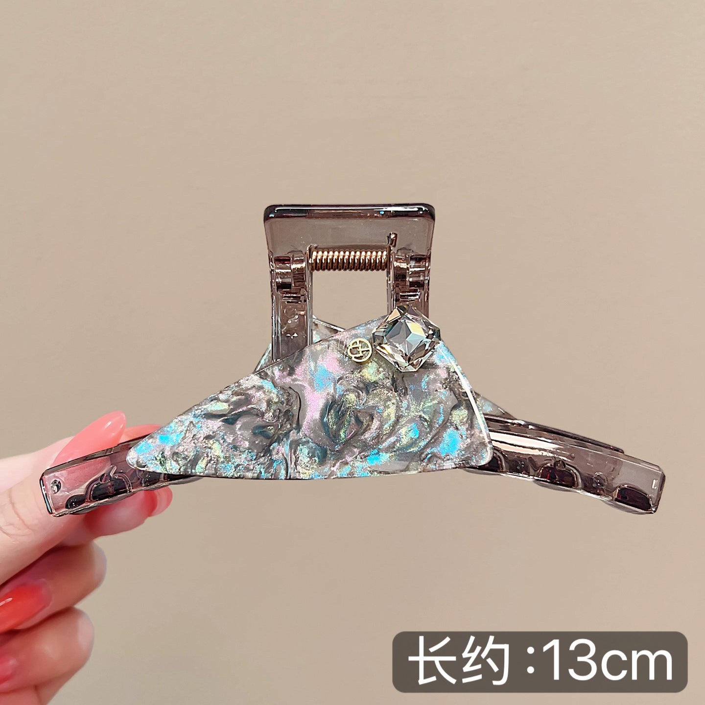 C廠【X388】醋酸三角抓夾女輕奢閃鑽半紮髮鯊魚夾高級感頭髮髮夾2026新款髮飾
 26.06-1「C廠-單筆結帳需滿，NT$500出貨(不含運費)」