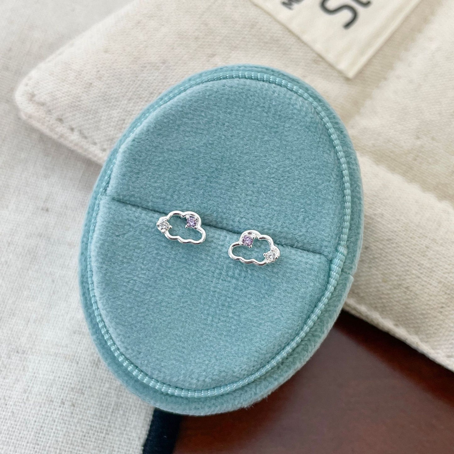 E廠【XDQ11155E】S999純銀小眾精緻紫鑽雲朵耳環女簡約個性鋯石通勤百搭耳飾潮
 25.12-1