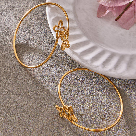 B廠【Z591】跨國個性簡約設計雙花鏤空開口手環不鏽鋼鍍18k真金時尚百搭手環
 26.03-2