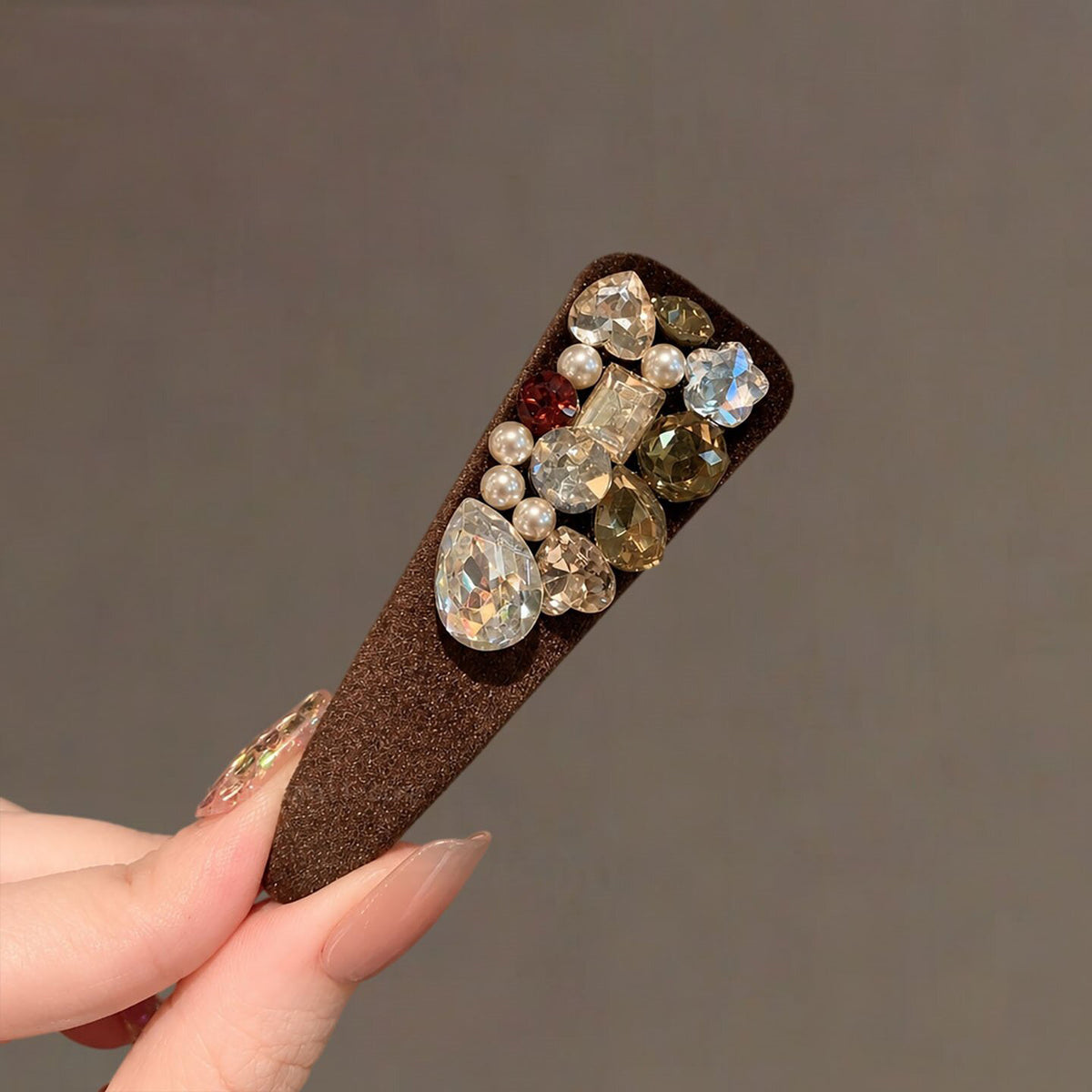C廠【X1151】閃鑽水晶絲絨掰掰夾中長髮固定邊夾
 26.10-5「C廠-單筆結帳需滿，NT$500出貨(不含運費)」