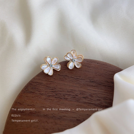A廠【4131】清新甜美鍍14K簡約立體小花朵耳環時尚氣質小香風耳飾飾品
 26.02-4