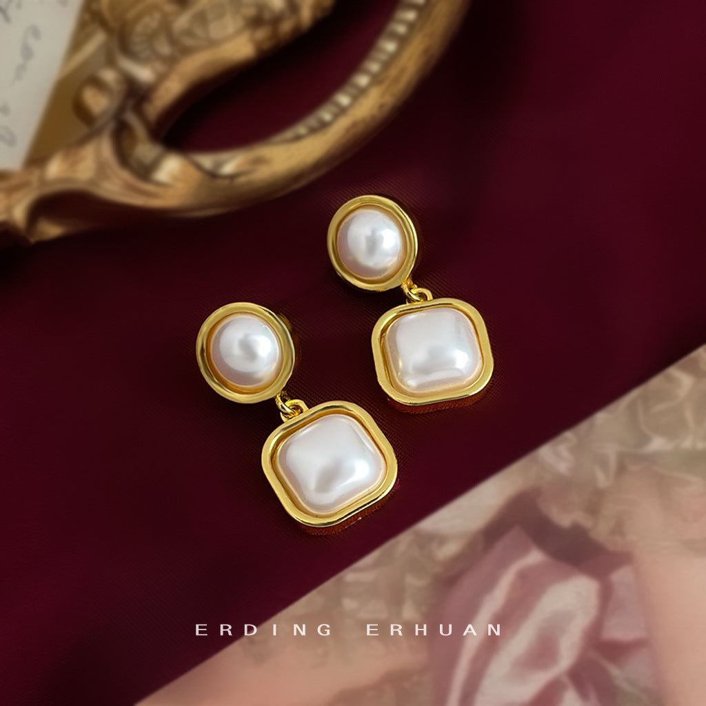 C廠【6962】法式復古中古風重工質感幾何方形銀針保色電鍍高級感耳飾耳環
 25.10-4