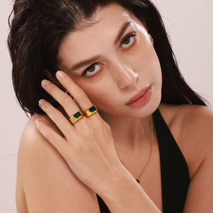 B廠【A343】歐美誇張鑲綠鋯石戒指女不銹鋼鍍18k金ins跨國開口指環 25.03-1