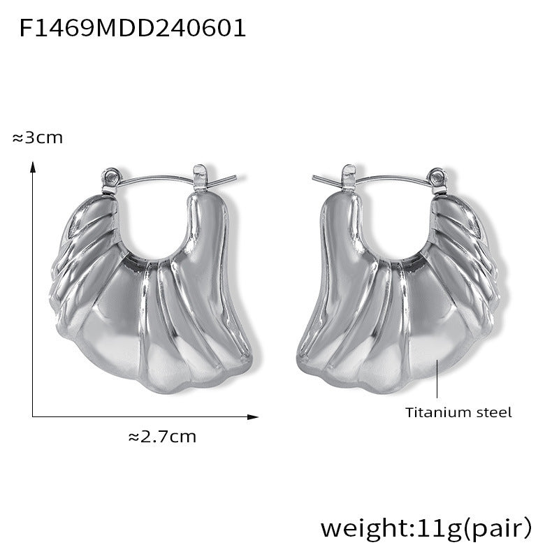 B廠【F1469】歐美爆款時尚復古小眾個性耳環鈦鋼鍍18K真金空心異形翅膀耳環女 24.06-1