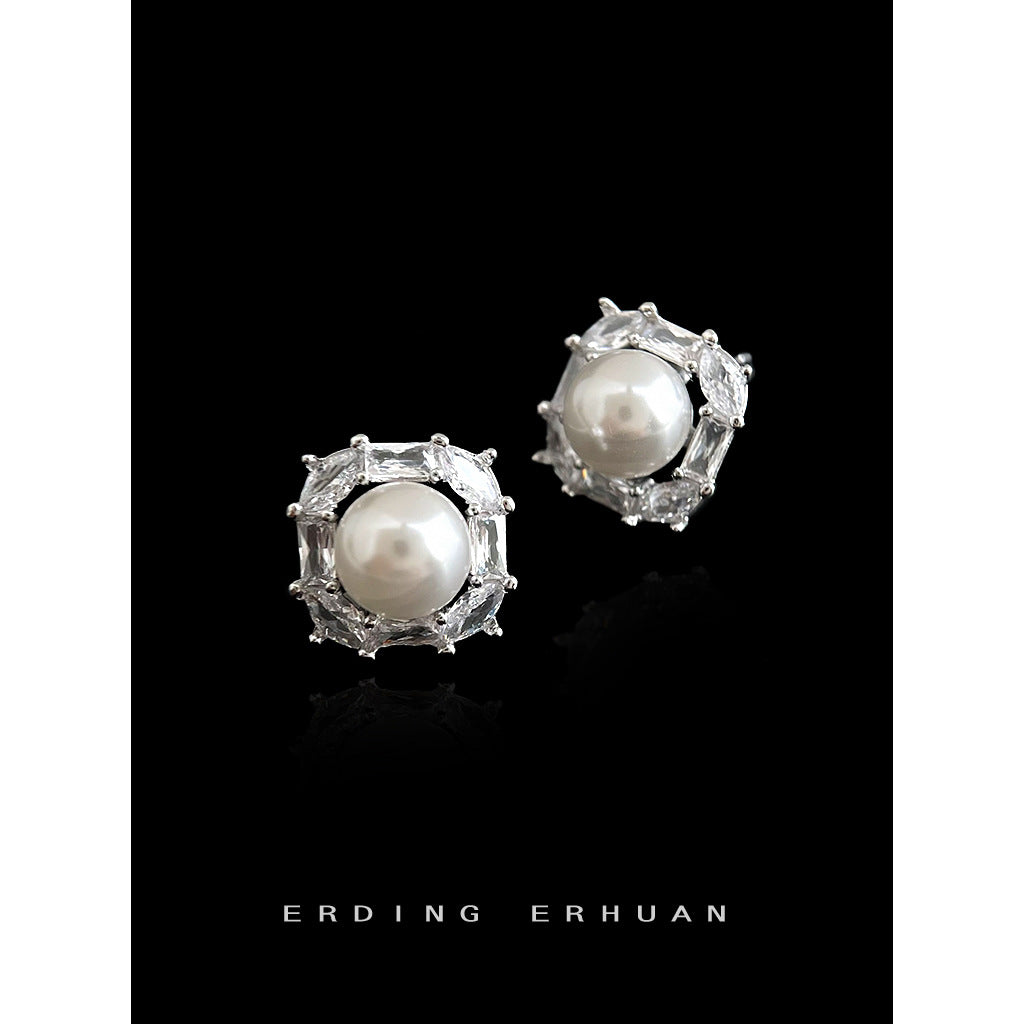 C廠【6978】鑲嵌鋯石方形幾何 925銀針時尚高級感通勤百搭重工耳環耳飾女
 25.10-5