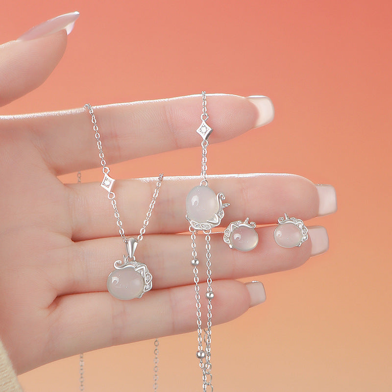 E廠【YC3323N】原創純銀S925以夢為馬項鍊夢幻手鍊氣質本命年耳環淡雅手飾
 25.11-1