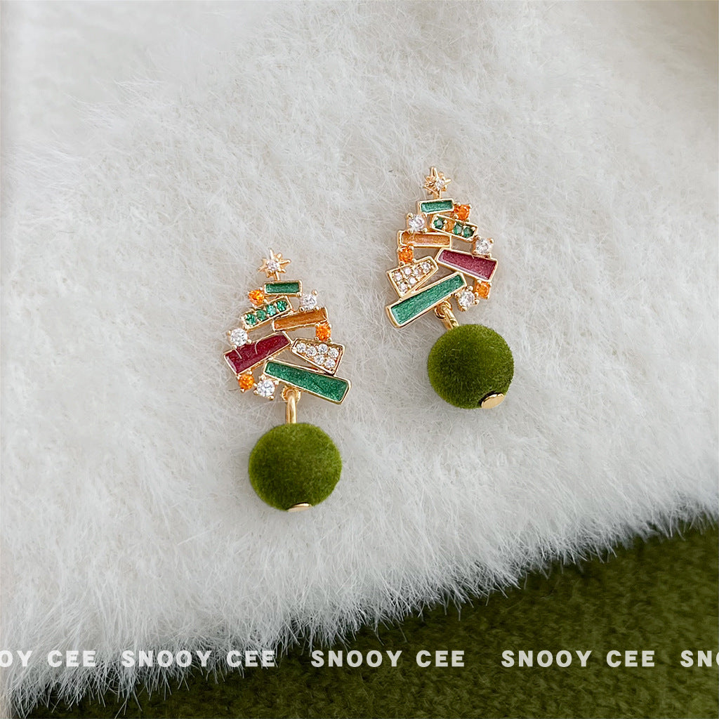C廠【7039】原創聖誕樹~微鑲鋯石手工彩繪925銀針植絨毛球趣味節日耳飾耳環女
 25.11-1