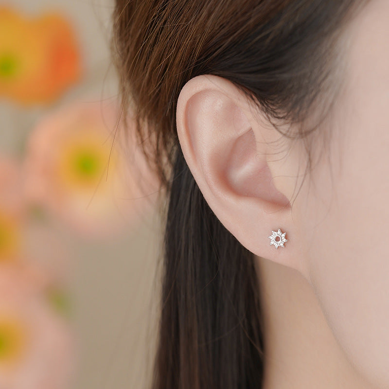 E廠【YC4939E】足銀S999輕奢太陽耳環女簡約小清新韓風可愛文藝甜美森系耳飾
 25.11-2