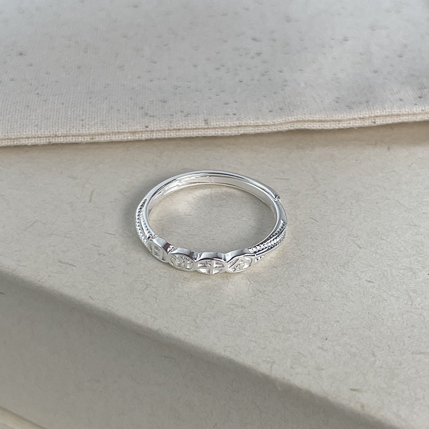 E廠【XDQ8869R】S999純銀小眾設計日進鬥金戒指女高級感吉言開口指環通勤百搭
 25.11-4