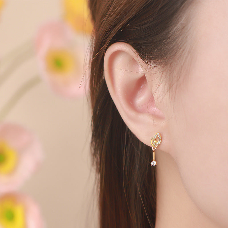 E廠【YC4083E】S999足銀精美樹葉鋯石耳環女森系輕奢氣質小眾高級感耳飾
 25.10-3