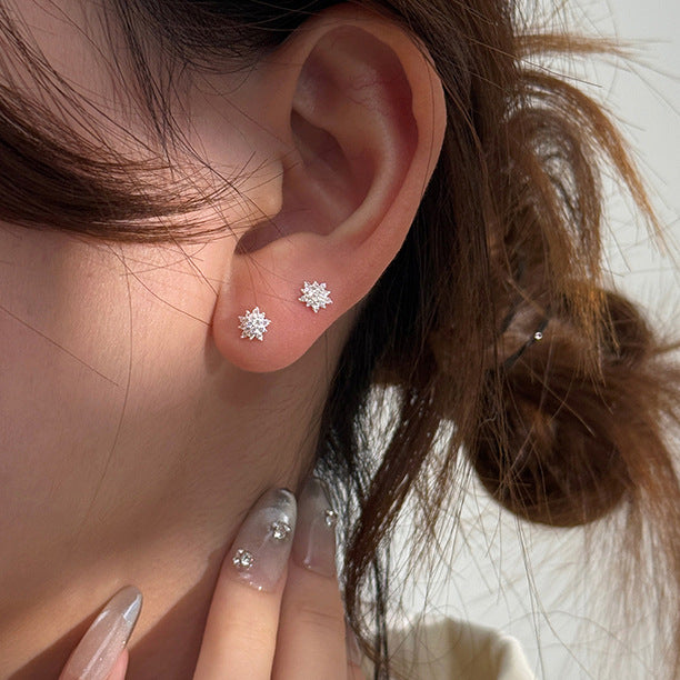 E廠【XDQ11255E】S999純銀精緻小巧雪花耳環簡約設計感鑲鋯石日常免摘耳飾女潮
 25.12-1