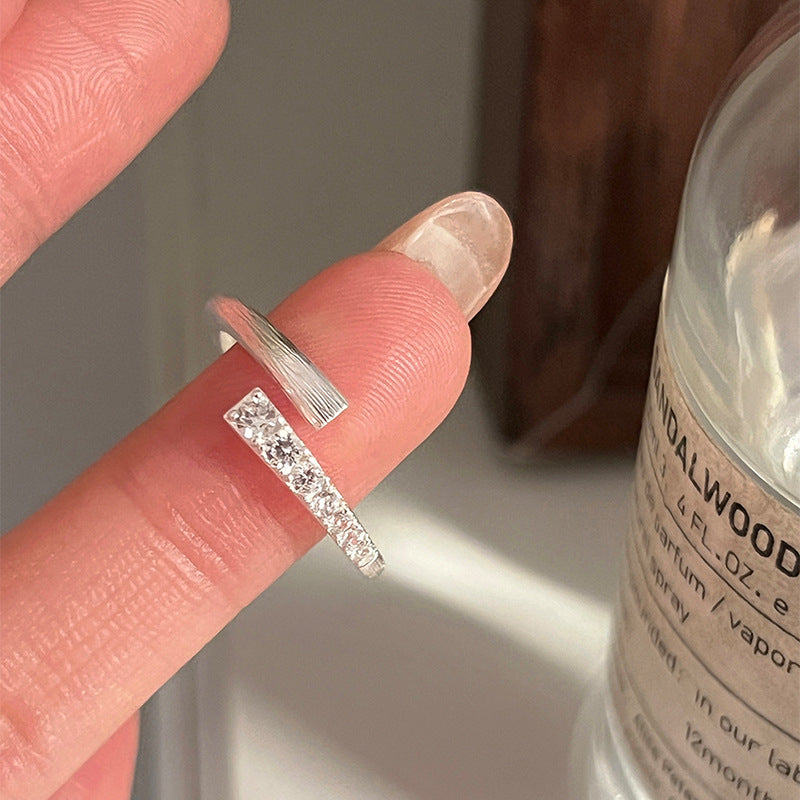 E廠【XDQ8634R】S925純銀韓版幾何交錯戒指女小眾ins拉絲鋯石氣質食指戒指環
 25.11-4